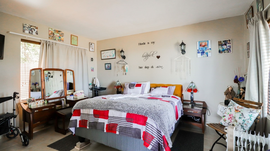  Bedroom Property for Sale in Dana Bay Western Cape